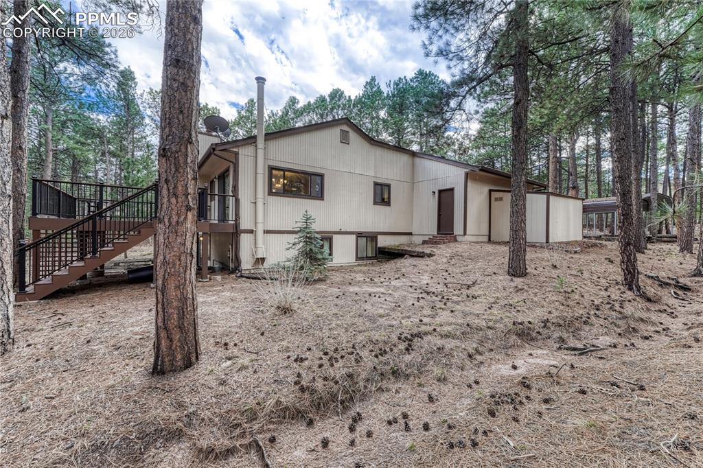 Image 15 of 50: Back of Structure