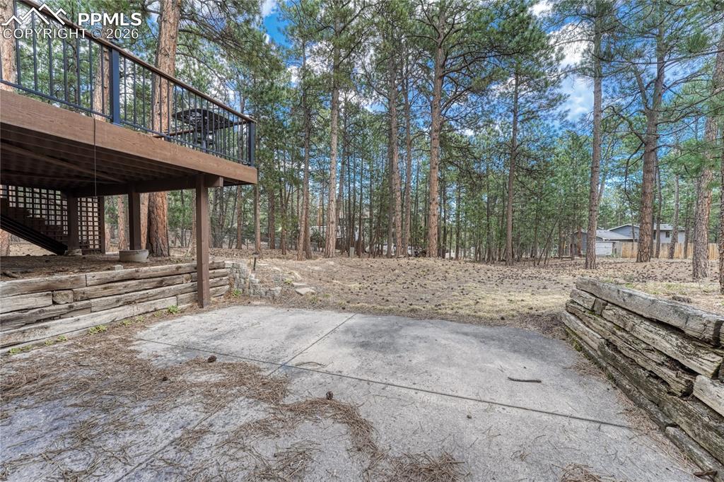 Image 39 of 50: Patio