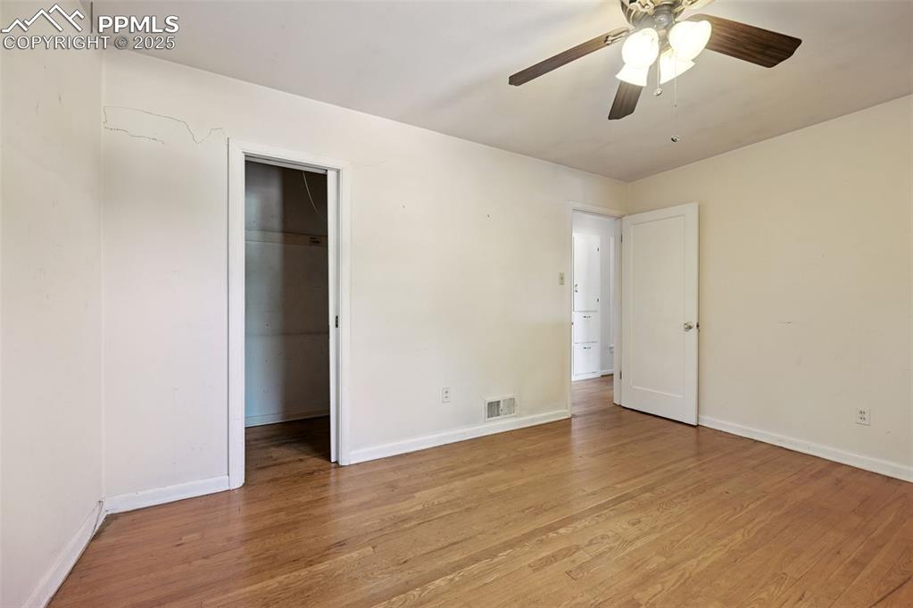 Image 9 of 44: Bedroom