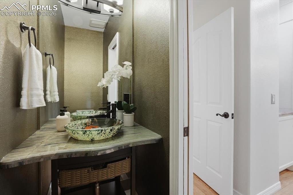 Image 12 of 46: Bathroom