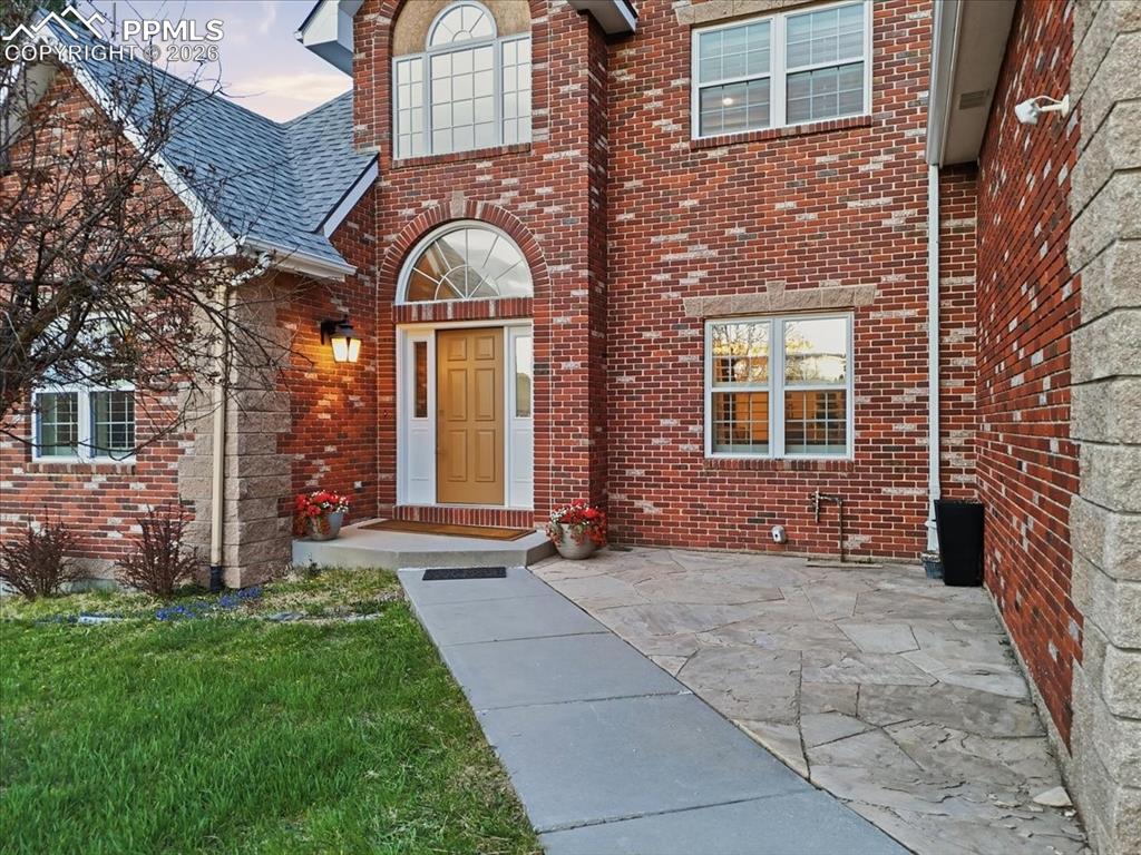 Image 43 of 46: Entry