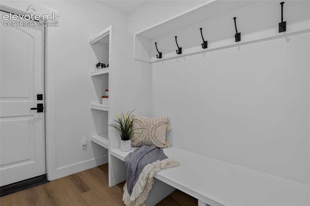 Image 40 of 47: Guest house foyer/mudroom