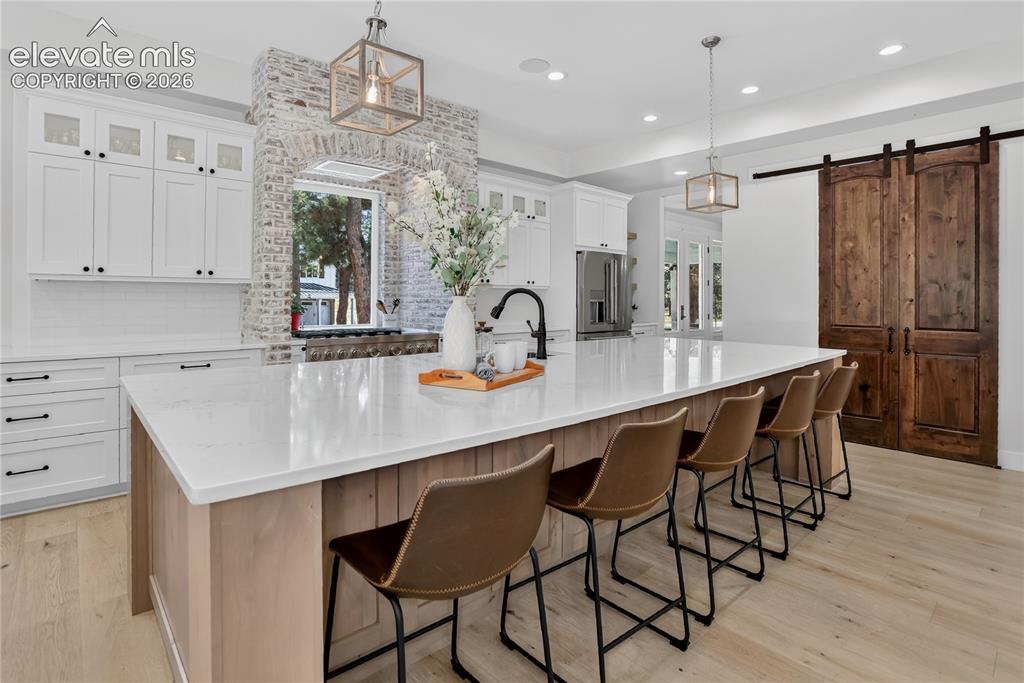 Image 9 of 47: Stunning chef