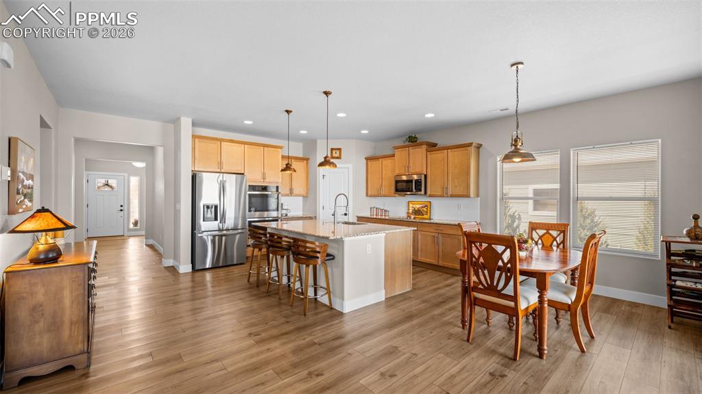 Image 11 of 45: Kitchen