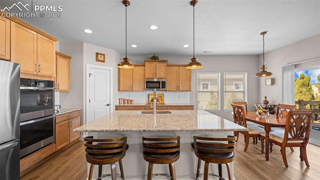 Image 16 of 45: Kitchen