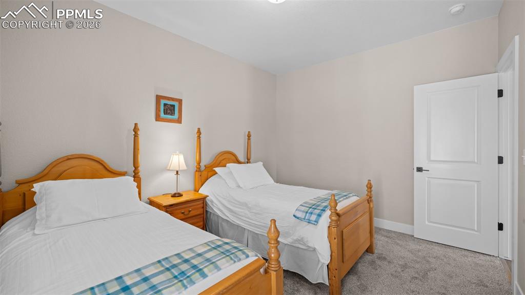 Image 24 of 45: Bedroom