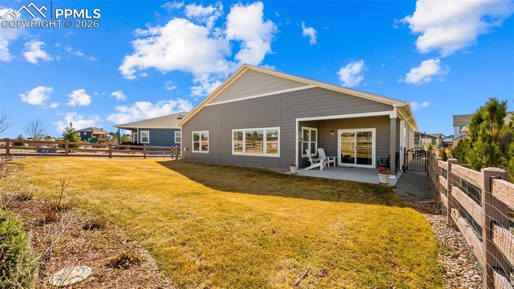 Image 34 of 45: Back of Structure