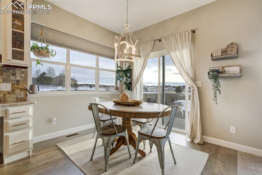 Image 12 of 50: Have breakfast with a view. 