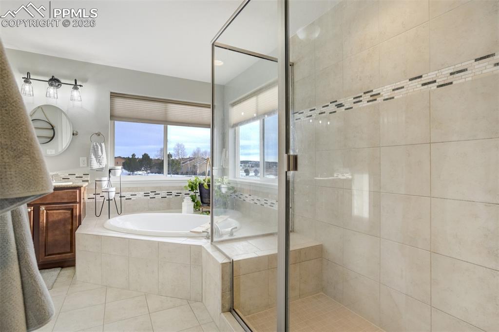 Image 27 of 50: Standing shower. 