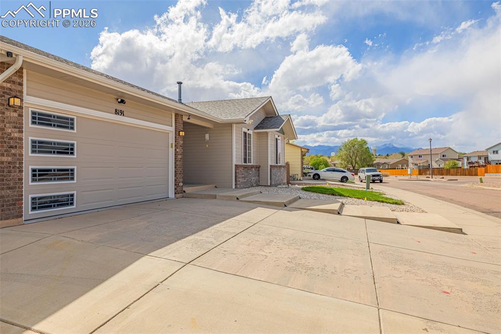 Image 3 of 50: Front of Structure