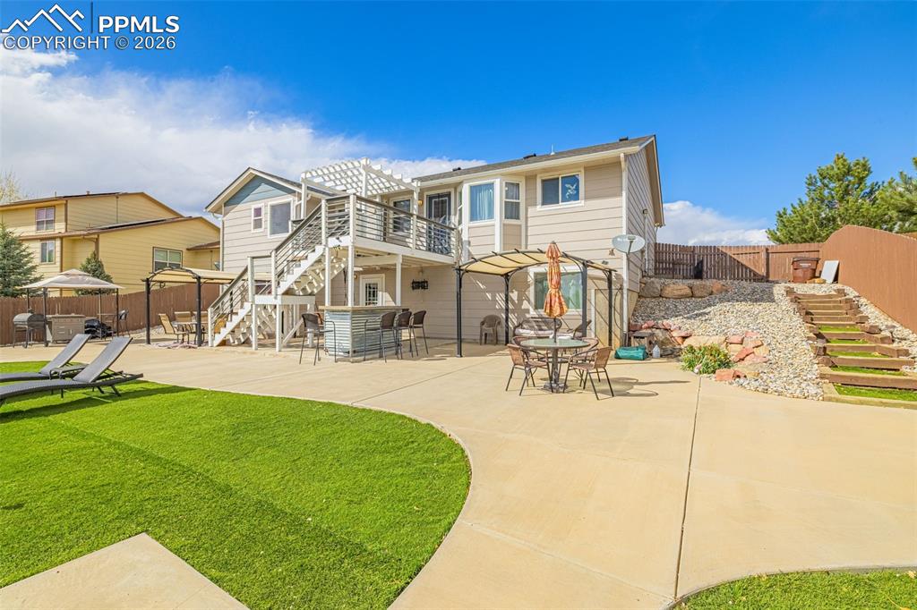 Image 39 of 50: Back of Structure