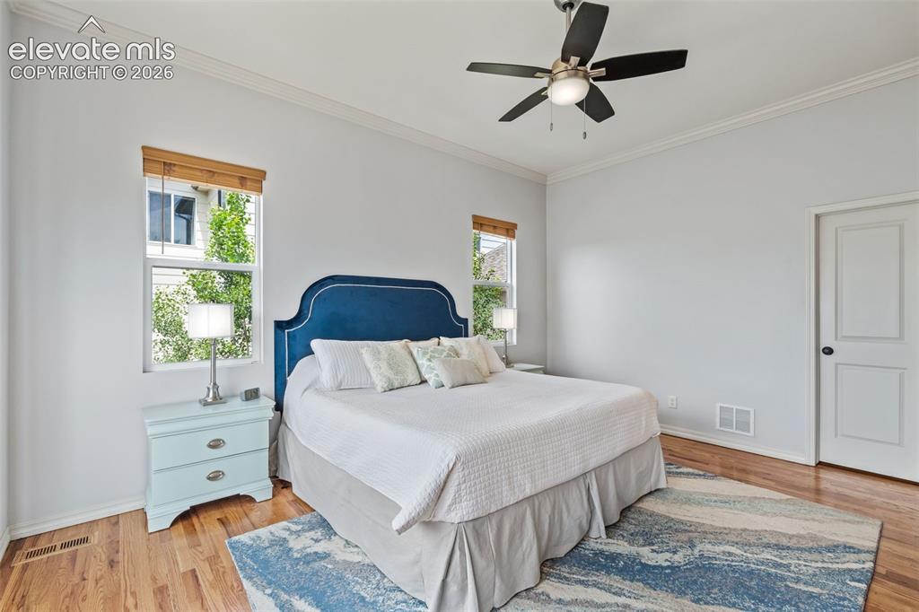 Image 12 of 44: Bedroom