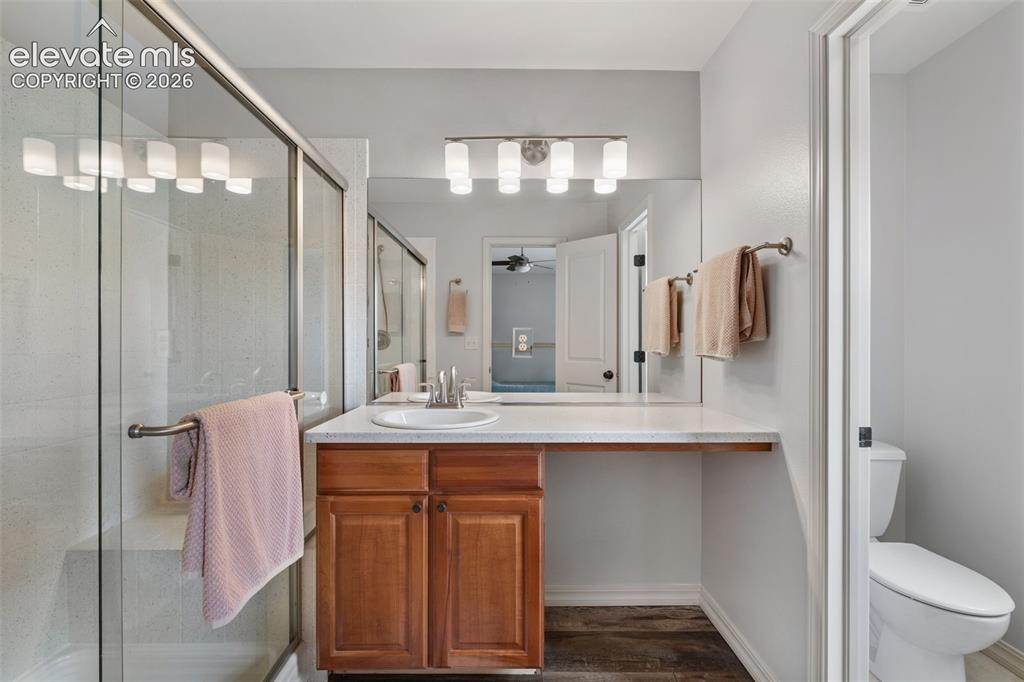 Image 20 of 44: Bathroom