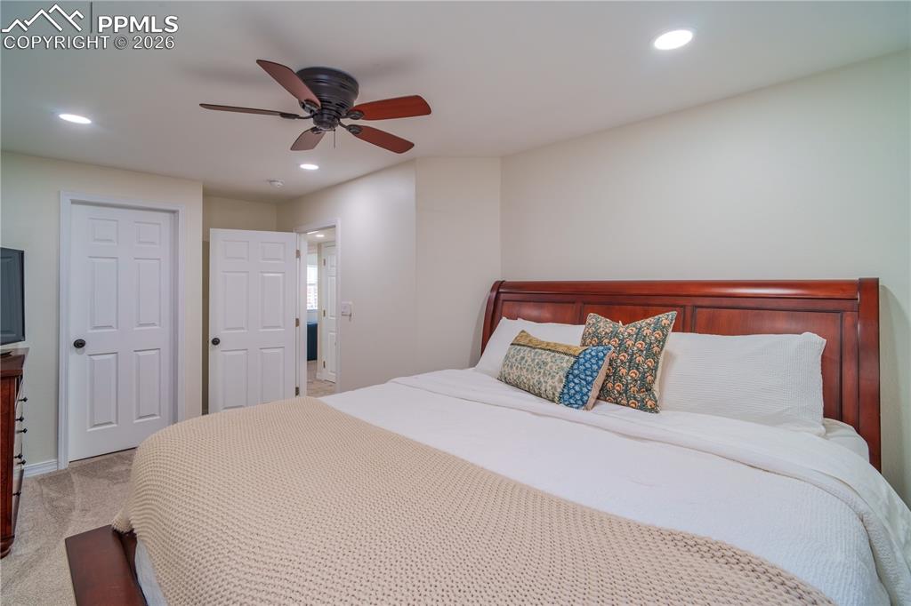 Image 28 of 38: Bedroom