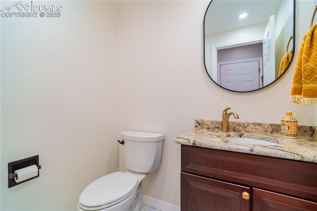 Image 29 of 38: Bathroom