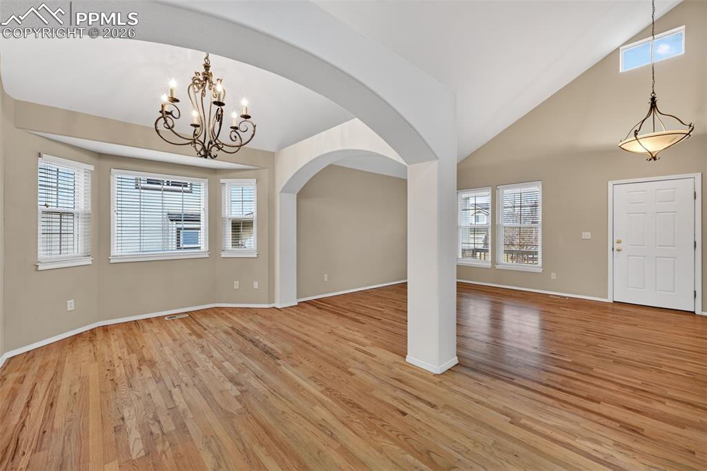 Image 7 of 47: Entry