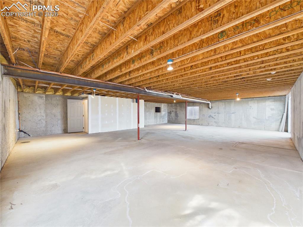 Image 27 of 40: Basement