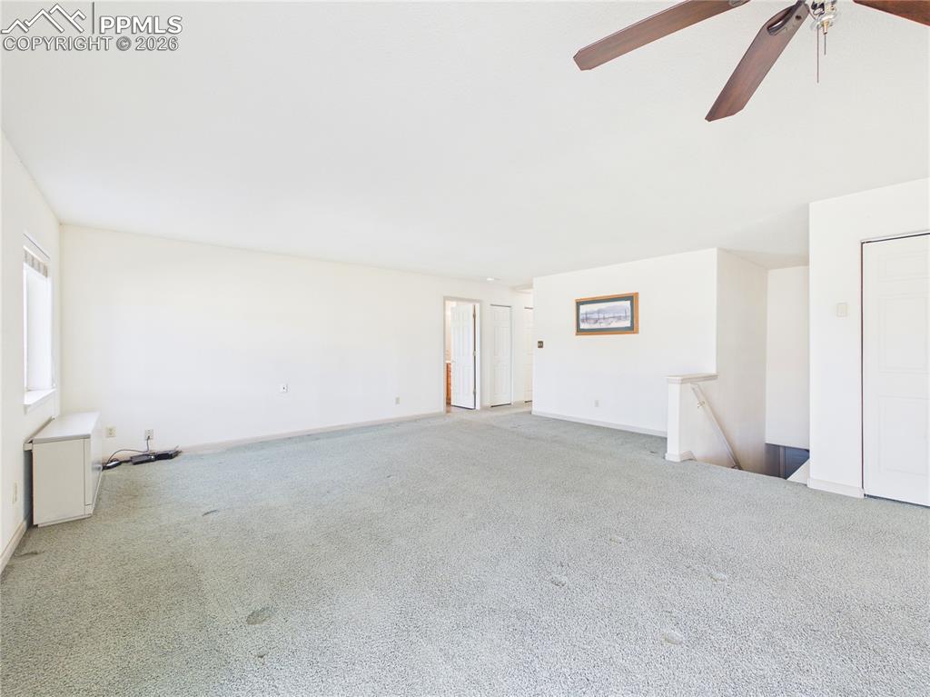 Image 6 of 40: Living Room