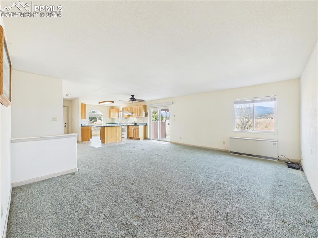 Image 7 of 40: Living Room