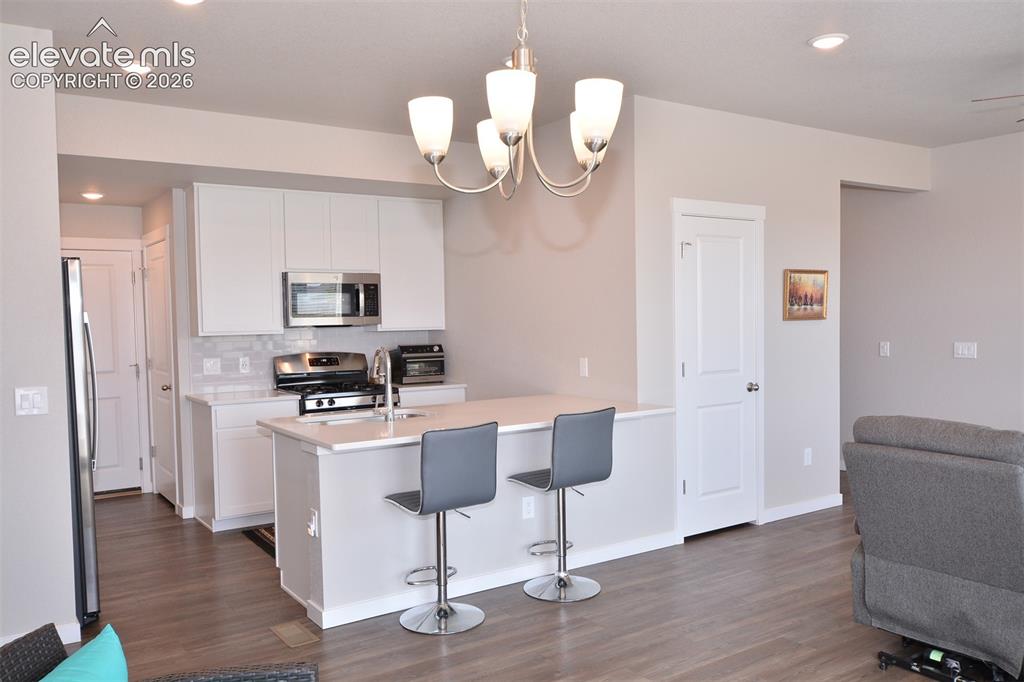 Image 10 of 27: Kitchen