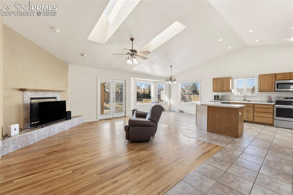 Image 5 of 35: No Description Available