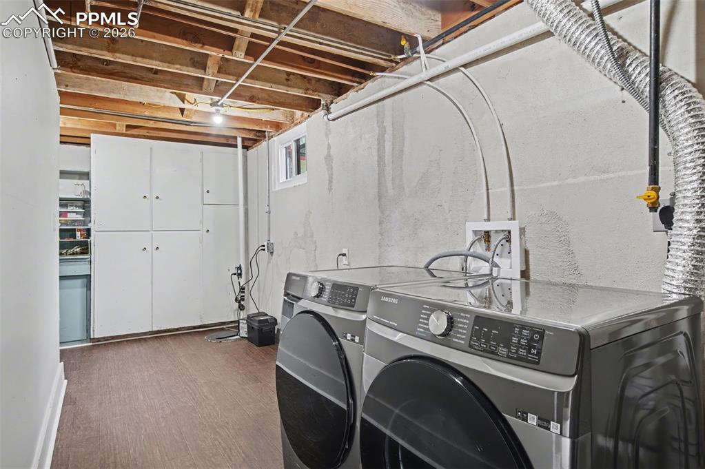 Image 42 of 44: Laundry