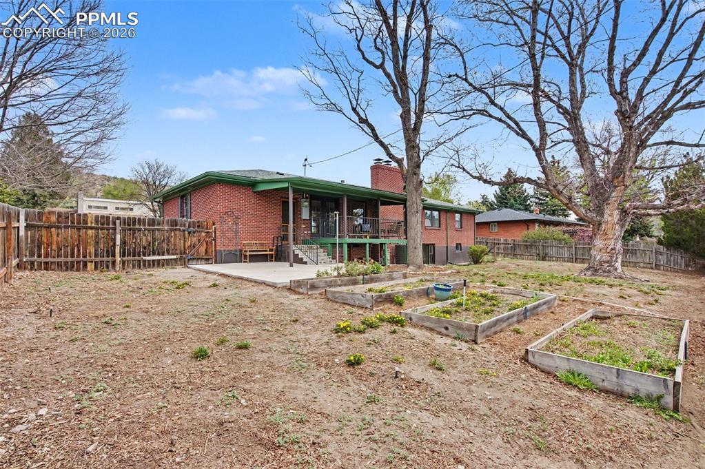 Image 43 of 44: Back of Structure