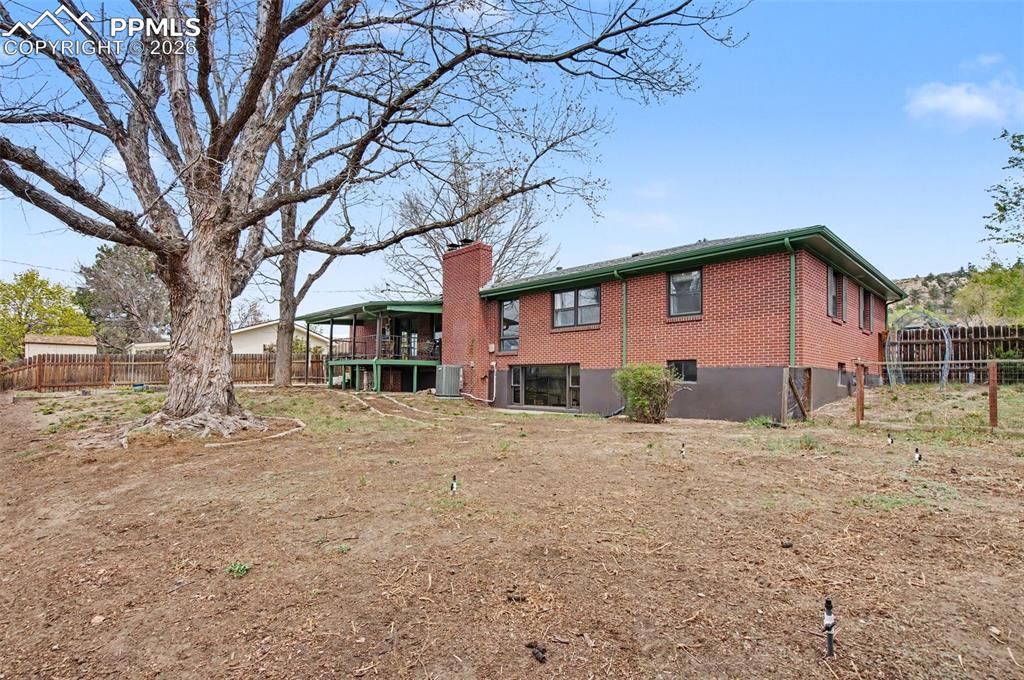 Image 44 of 44: Back of Structure