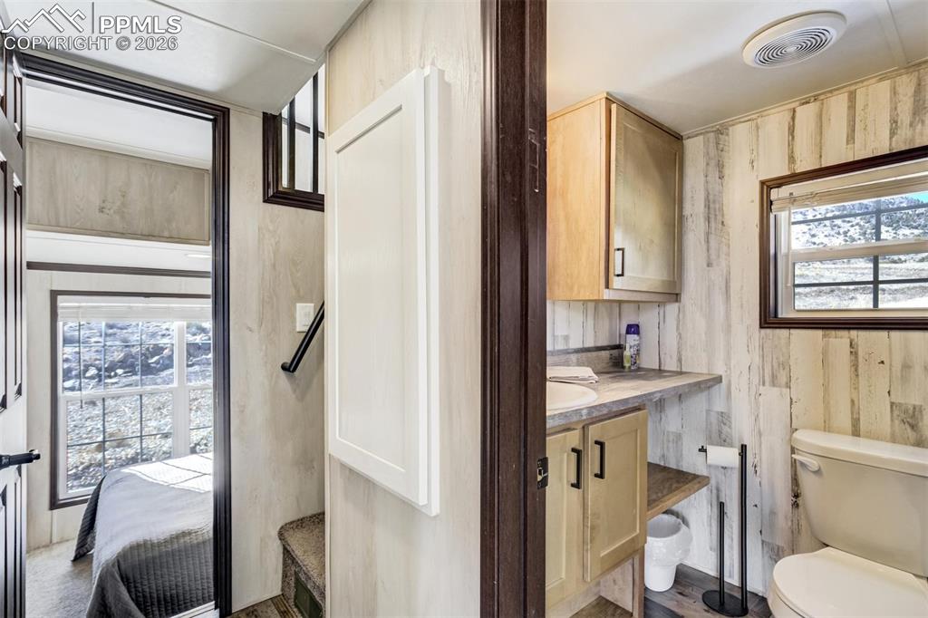 Image 27 of 50: No Description Available