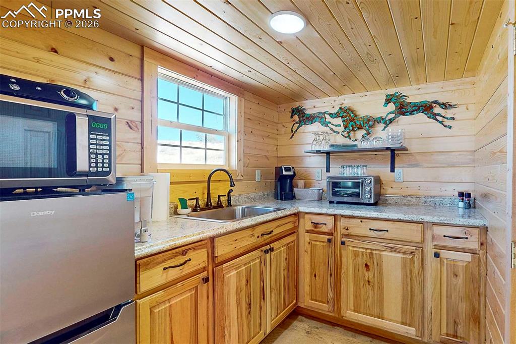 Image 31 of 50: No Description Available