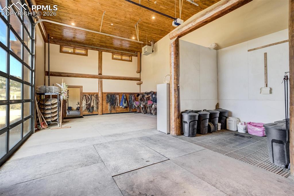 Image 44 of 50: No Description Available