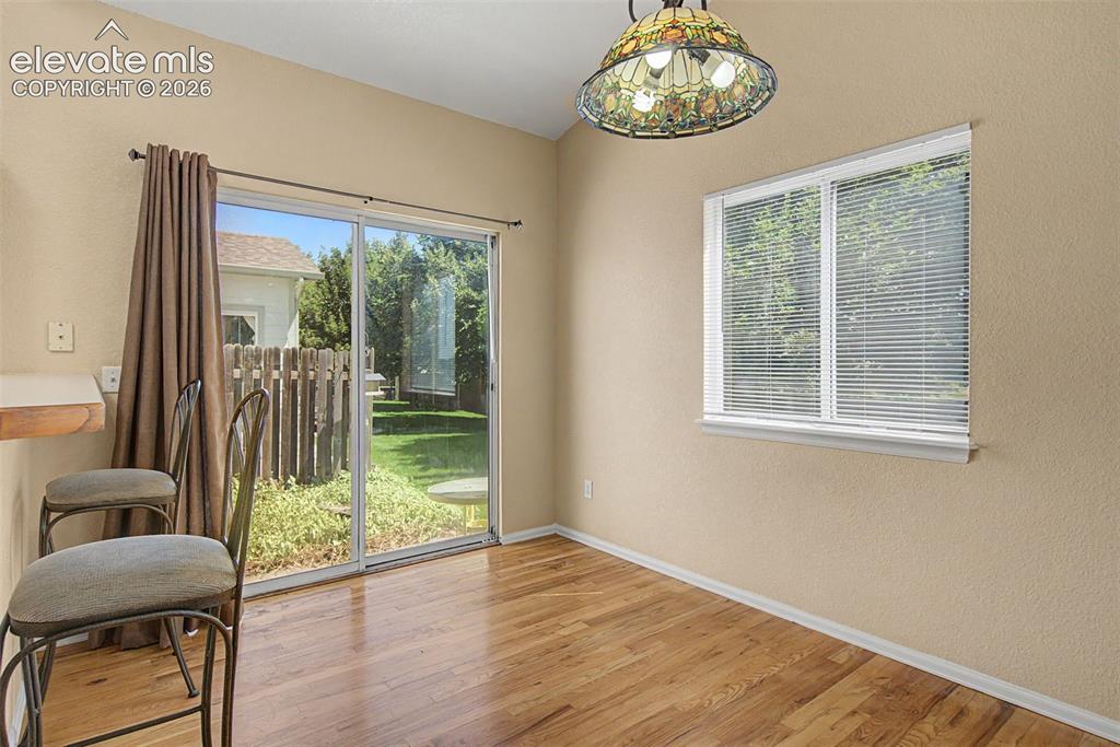 Image 17 of 44: Dining Room