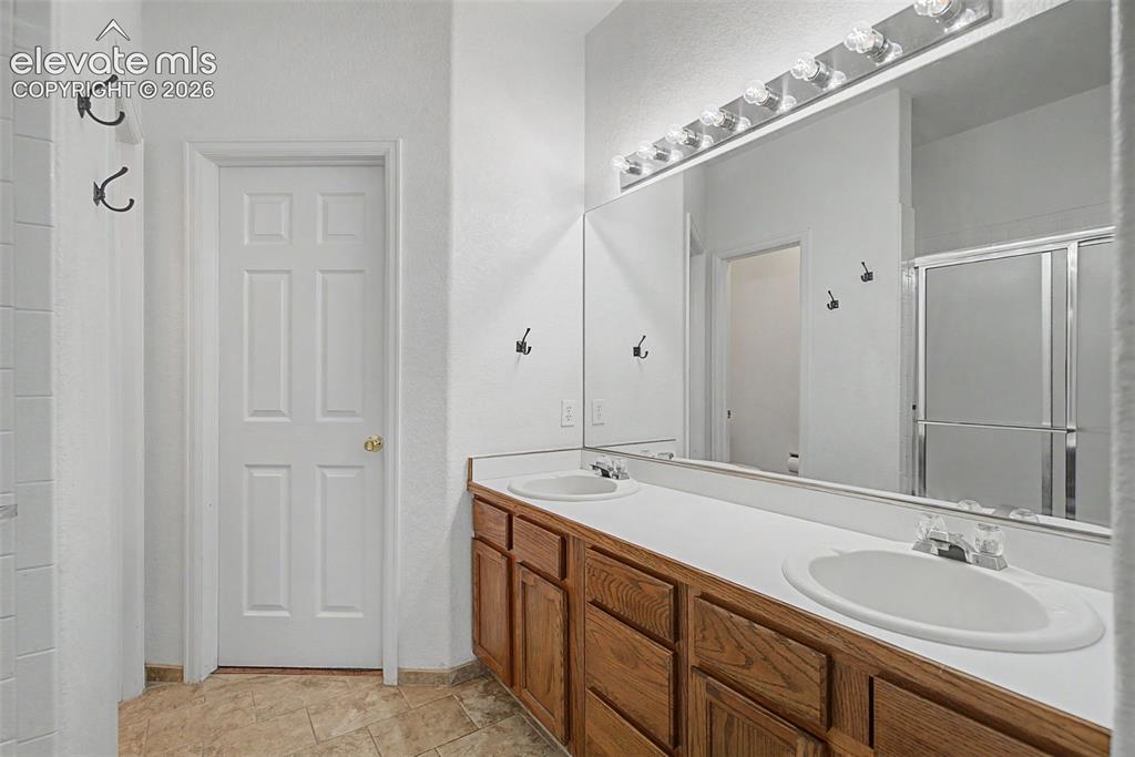 Image 29 of 44: Master Bathroom