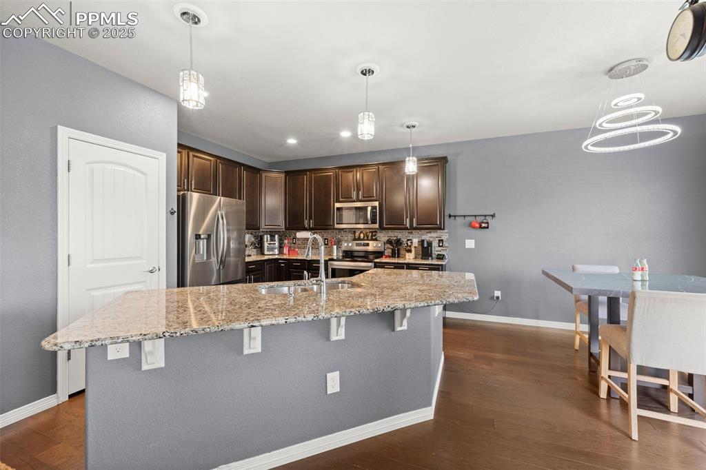 Image 8 of 30: Kitchen