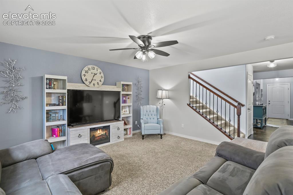 Image 10 of 38: Family Room