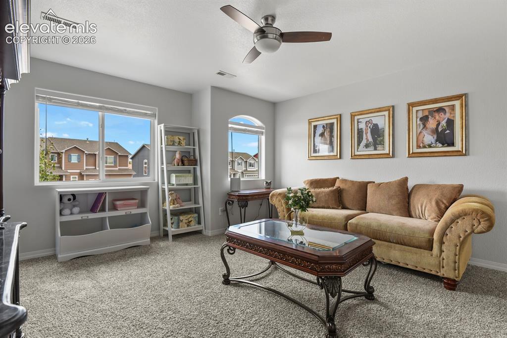 Image 19 of 38: Loft