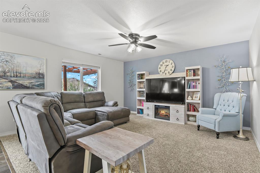 Image 8 of 38: Family Room