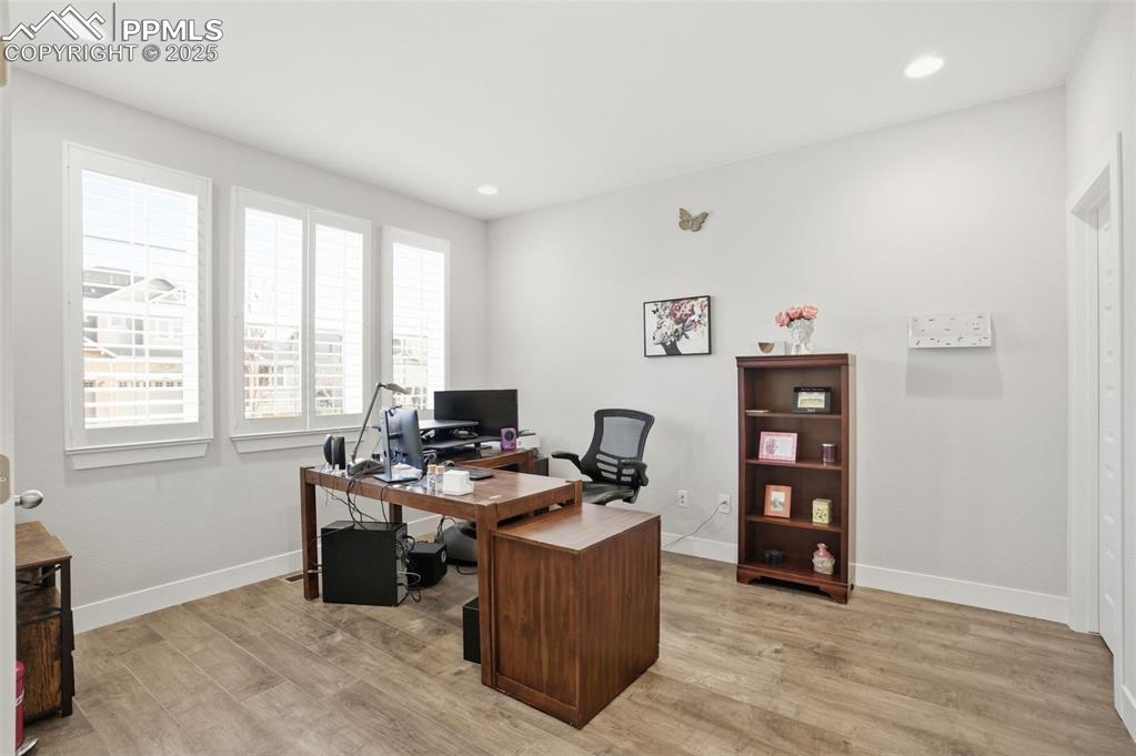 Image 13 of 49: Office