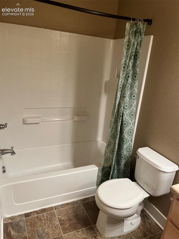 Image 37 of 38: Bathroom