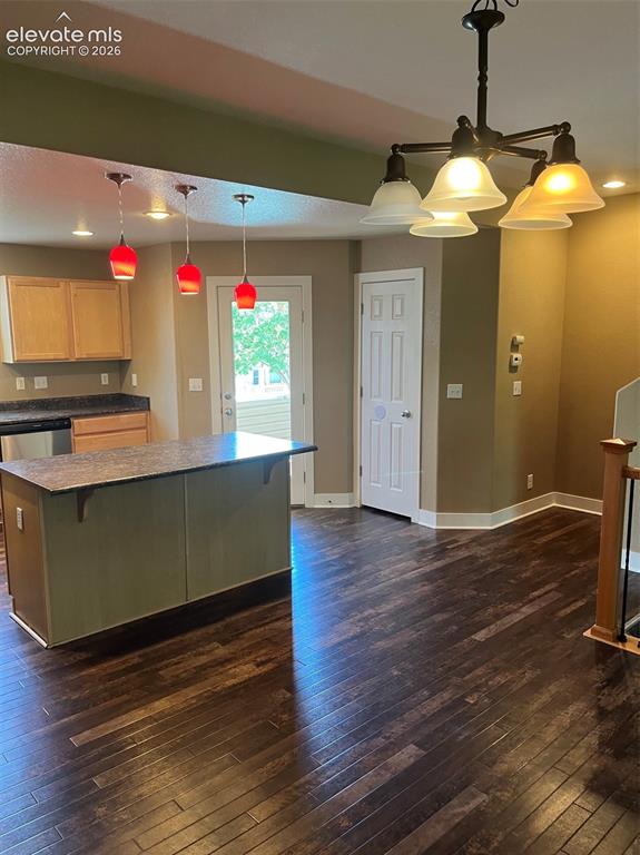 Image 6 of 38: Kitchen