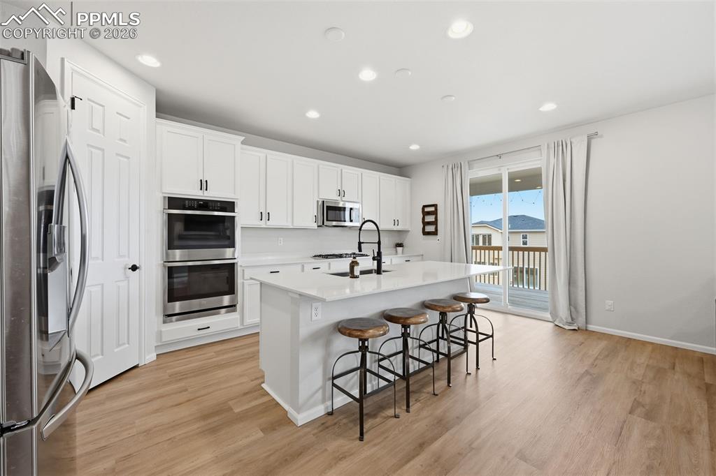 Image 11 of 35: Kitchen