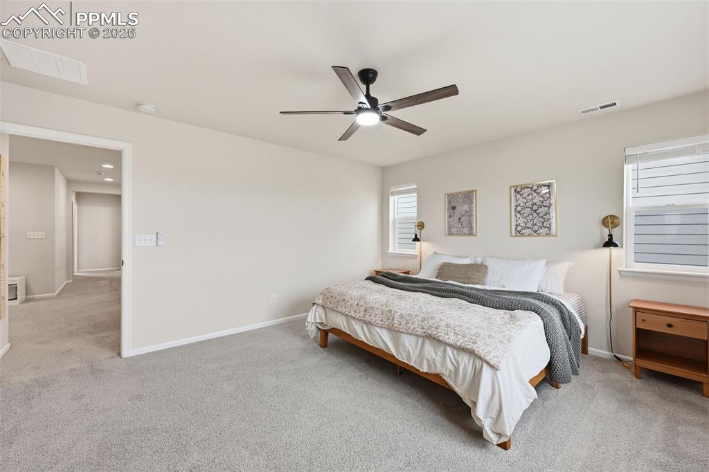 Image 16 of 35: Bedroom
