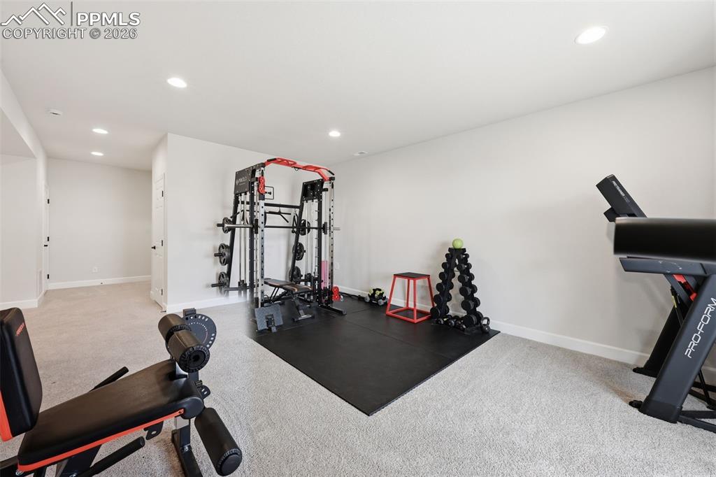 Image 28 of 35: Exercise Room
