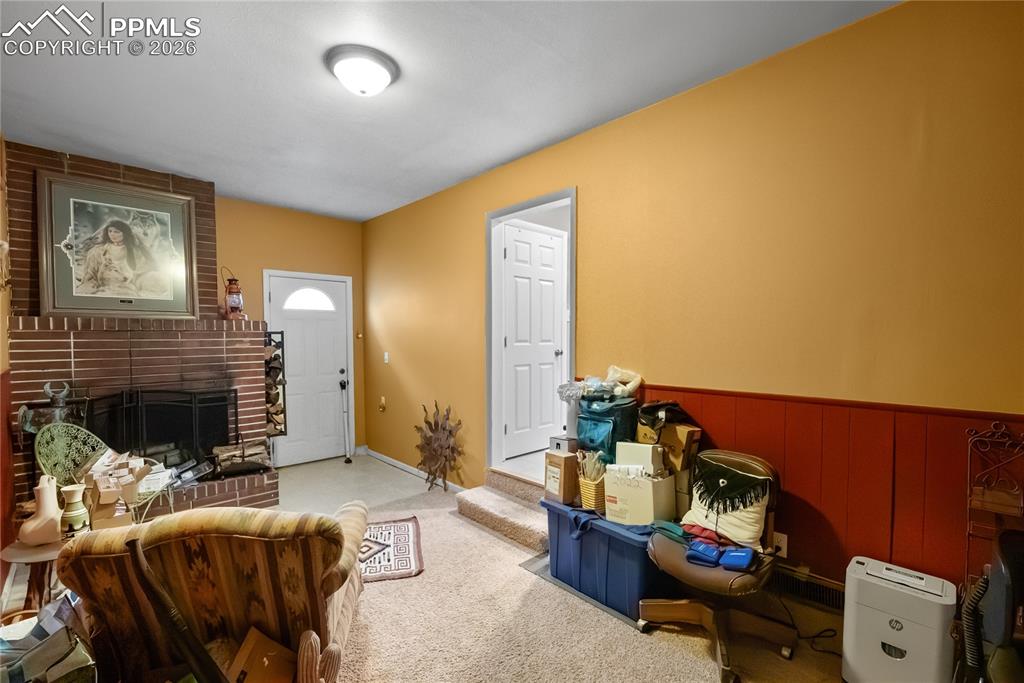 Image 13 of 32: Living Room