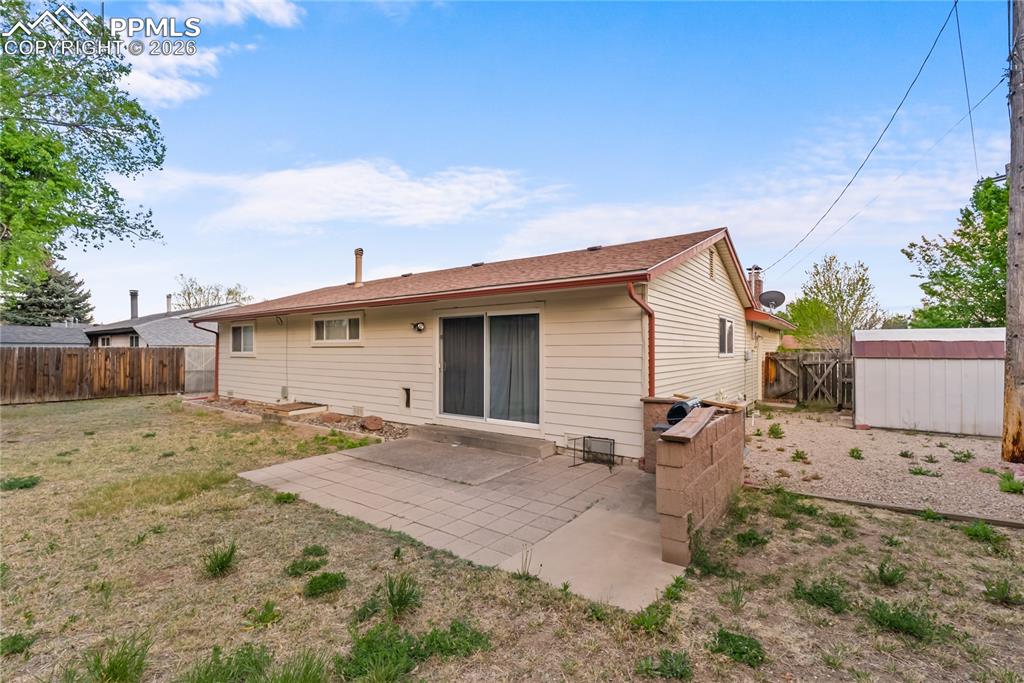 Image 22 of 32: Back of Structure