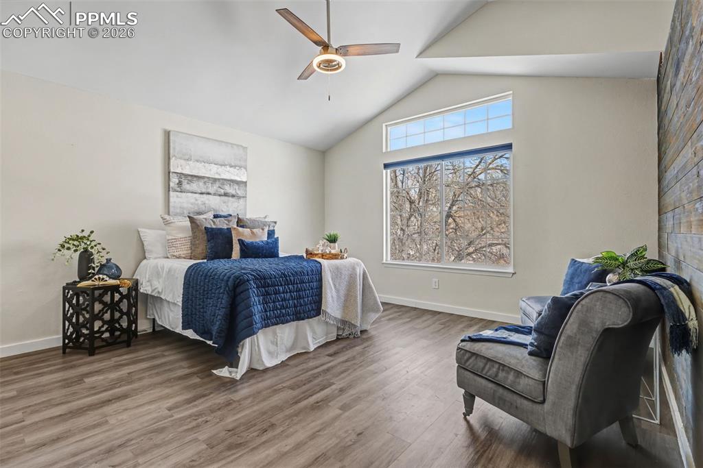 Image 15 of 35: Bedroom