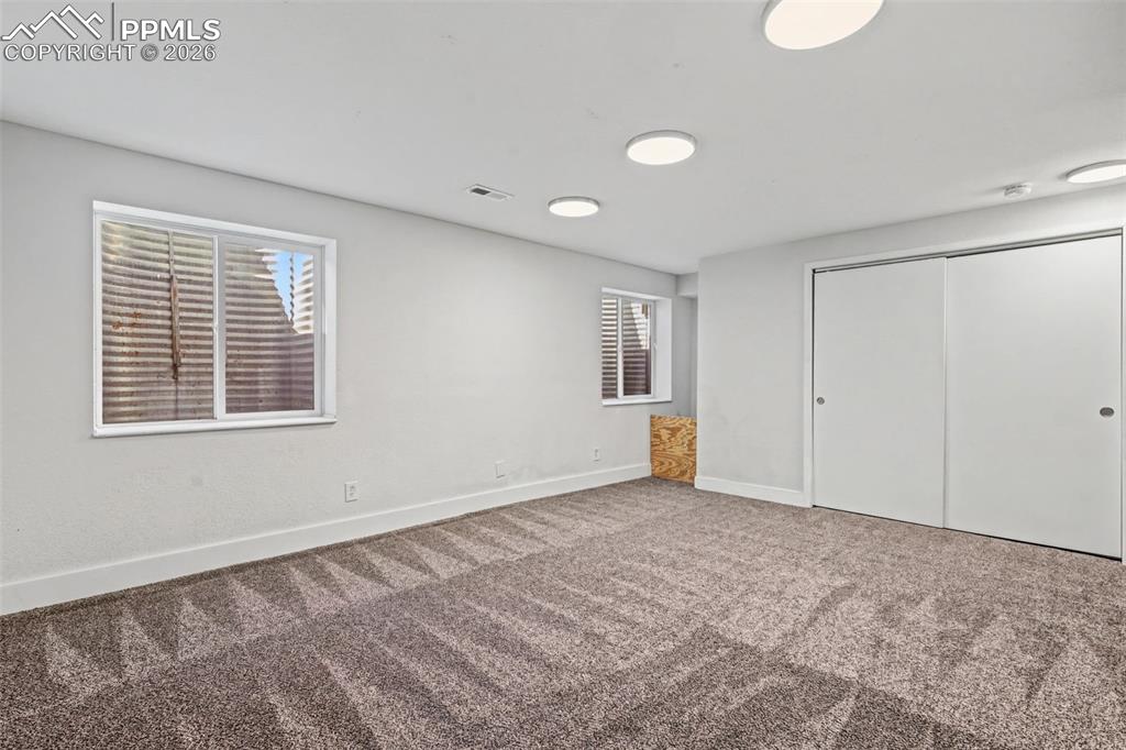 Image 28 of 35: Bedroom