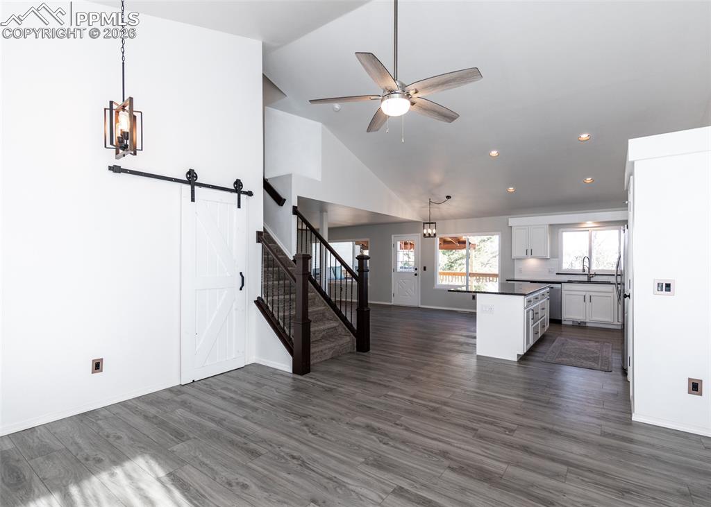 Image 10 of 50: Living Room