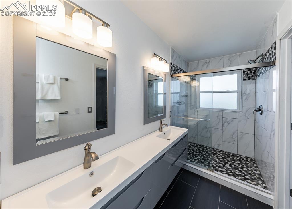 Image 28 of 50: Master Bathroom