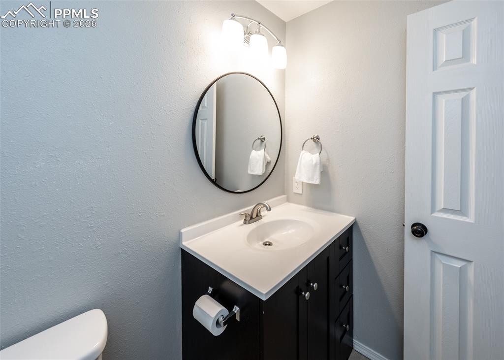 Image 47 of 50: Bathroom